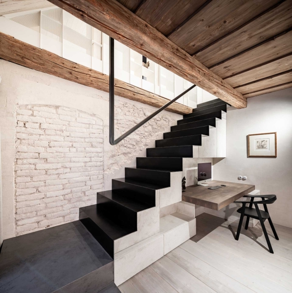 A Medieval Guard House Transformed Into A Contemporary Home