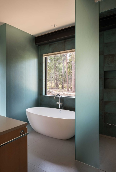 An Intentionally Muted Yet Refined Palette Of Natural Materials For A Home In Lake Tahoe