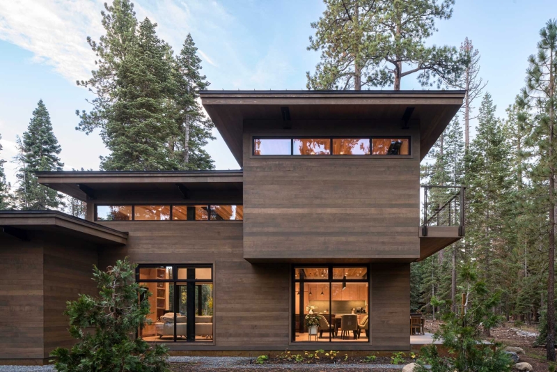 An Intentionally Muted Yet Refined Palette Of Natural Materials For A Home In Lake Tahoe