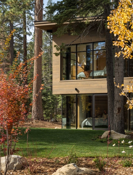 An Intentionally Muted Yet Refined Palette Of Natural Materials For A Home In Lake Tahoe