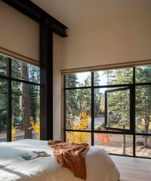 An Intentionally Muted Yet Refined Palette Of Natural Materials For A Home In Lake Tahoe