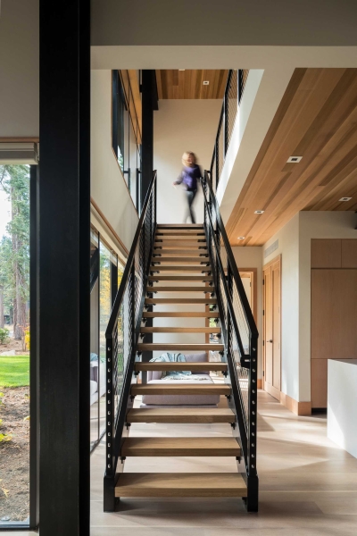 An Intentionally Muted Yet Refined Palette Of Natural Materials For A Home In Lake Tahoe