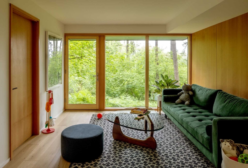 Before & After - A Mid-Century Modern Renovation In Oregon