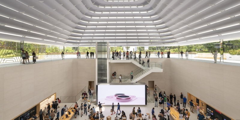 Norman Foster’s Vision Shines as Apple Opens Landmark Store in Malaysia