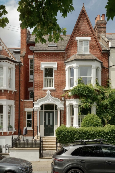 Before + After - An New Addition And Updated Garden For This Brick Home