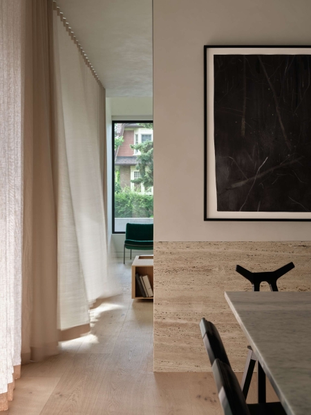 Dark Meets Light in This Moody, Skylit Toronto Home