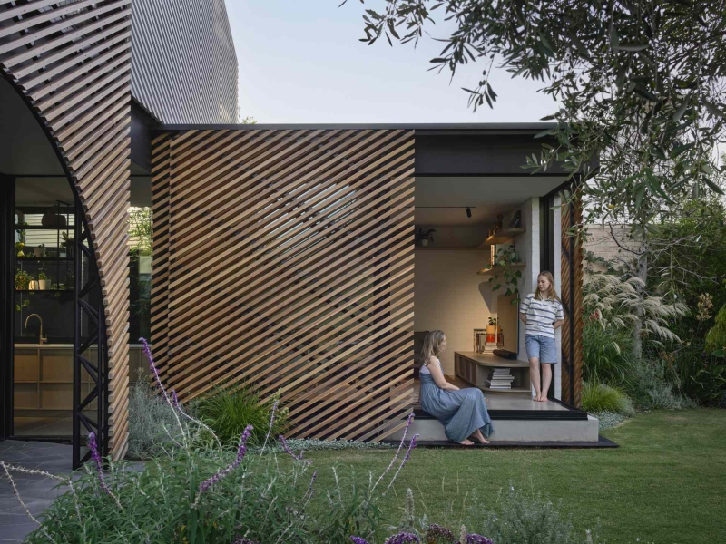 How A Wood Screen Turned This Home Extension Into A Design Showpiece
