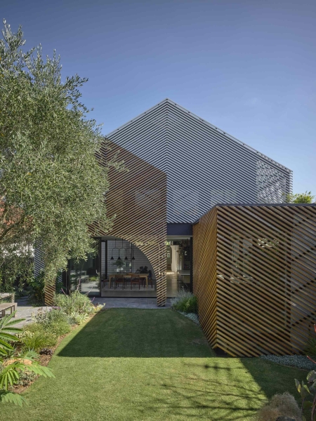 How A Wood Screen Turned This Home Extension Into A Design Showpiece