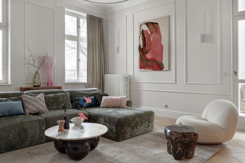 Inside an apartment where art meets soft minimalism