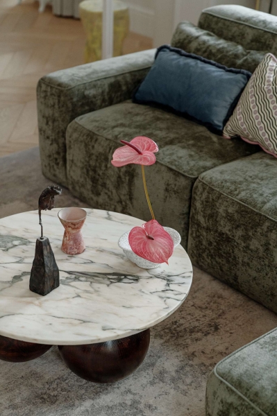 Inside an apartment where art meets soft minimalism