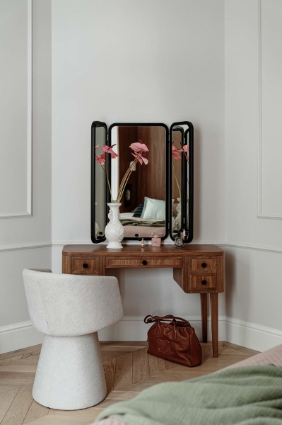 Inside an apartment where art meets soft minimalism