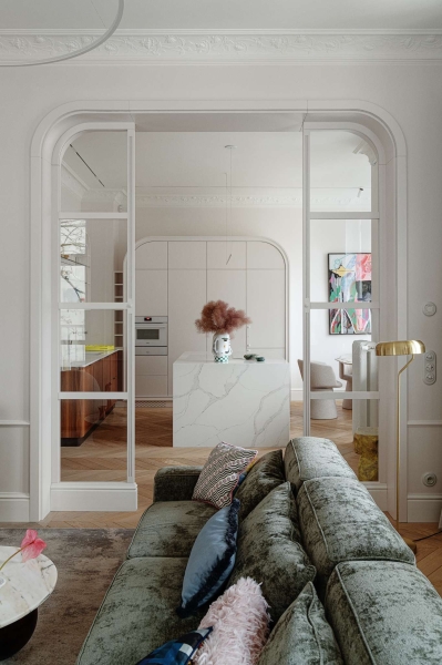 Inside an apartment where art meets soft minimalism