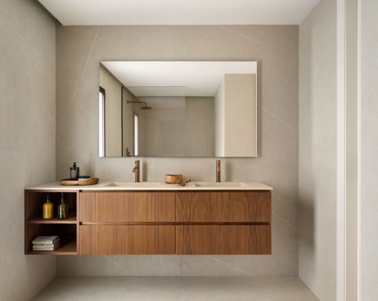 This Home Looks Minimal, But It’s Full of Subtle Emotion