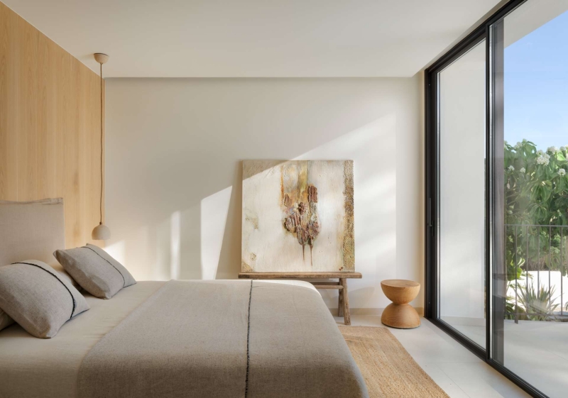 This Home Looks Minimal, But It’s Full of Subtle Emotion
