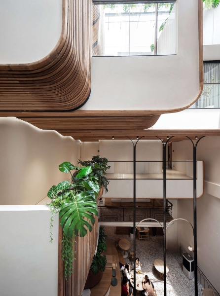 A Sculptural Facade Hides One Of This City's Most Tranquil Stays