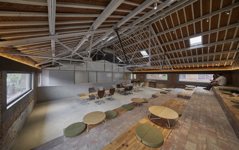 Before and After - A Renovated 1950s Red-Brick Warehouse Turned It Into A Cafe