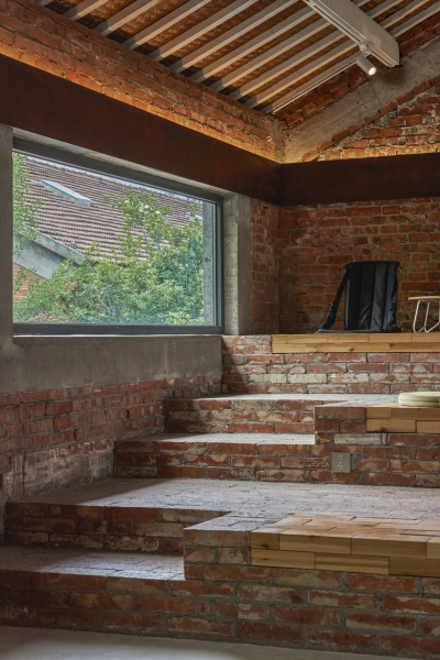 Before and After - A Renovated 1950s Red-Brick Warehouse Turned It Into A Cafe