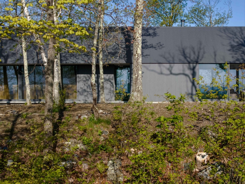 Exploring A House and Barn Where Raw Materials Meet Scenic Views