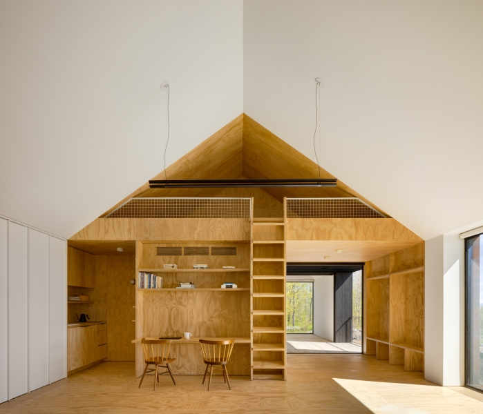 Exploring A House and Barn Where Raw Materials Meet Scenic Views