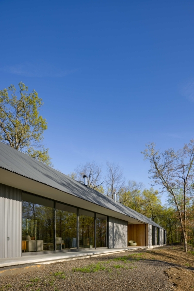 Exploring A House and Barn Where Raw Materials Meet Scenic Views