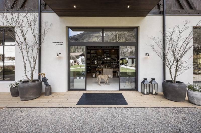 How an Old Barn Became a Craft and Wine Haven