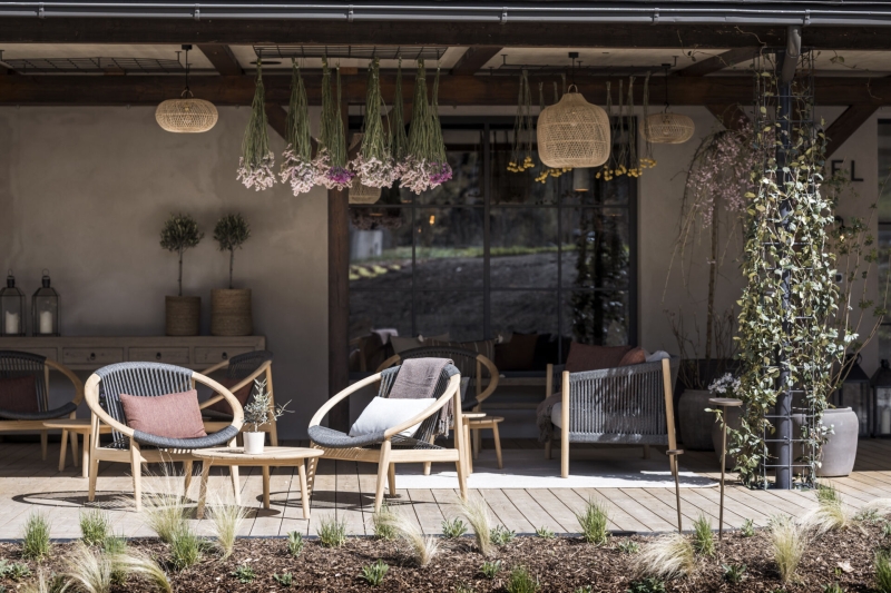 How an Old Barn Became a Craft and Wine Haven