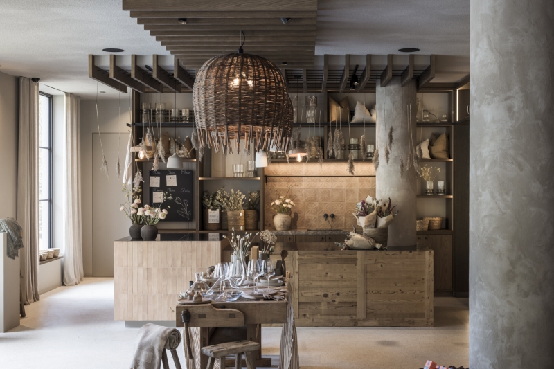 How an Old Barn Became a Craft and Wine Haven