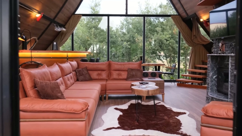 Inside a Japanese-Inspired Vineyard Home in Turkey