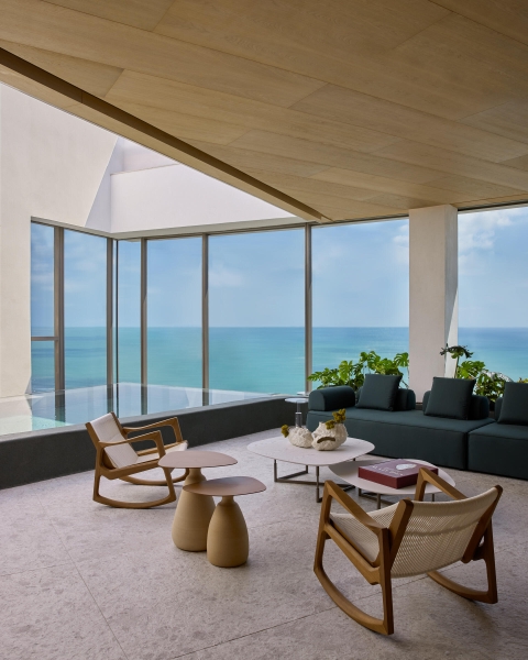 The Horizon Shapes Every Room Inside This Apartment
