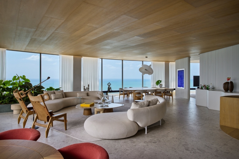 The Horizon Shapes Every Room Inside This Apartment