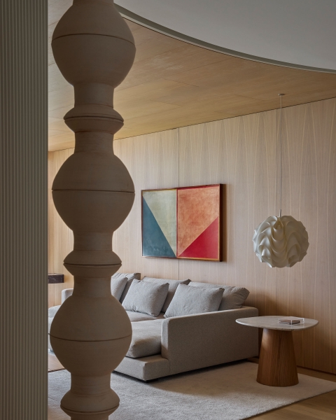The Horizon Shapes Every Room Inside This Apartment