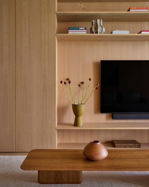 The Horizon Shapes Every Room Inside This Apartment