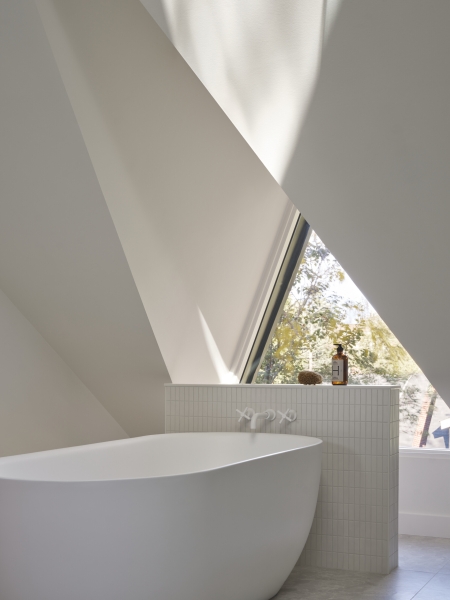 The Stairwell That Changed Everything in This Victorian Home