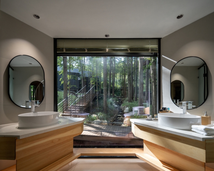 This Chinese Forest Hotel Was Designed to Disappear Into the Trees