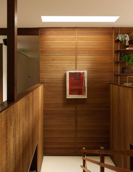This Mid-Century Modern Home Feels Like a Secret Treehouse in the Forest