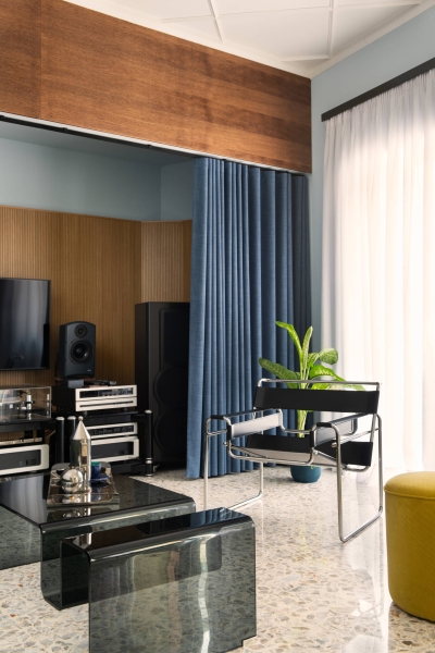 This Renovated 1960s Apartment Balances Vintage Charm and Modern Precision
