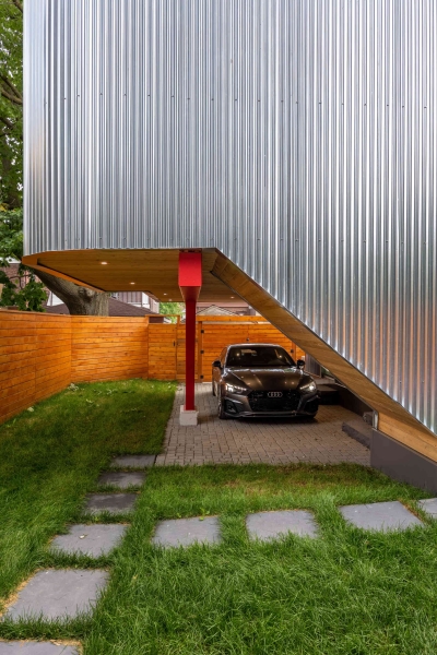 Why This Laneway House Looks Like a Spaceship