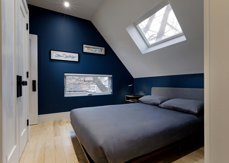 Why This Laneway House Looks Like a Spaceship