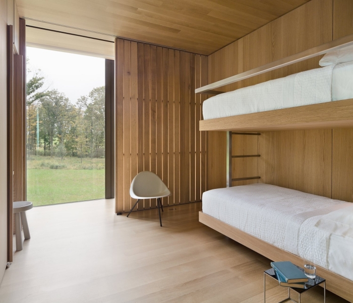 A Glass Guest House Blends Effortless Design with Nature