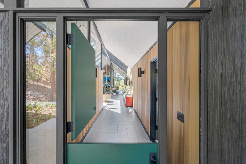 A Mid-Century Modern Home Reimagined for a Family in California