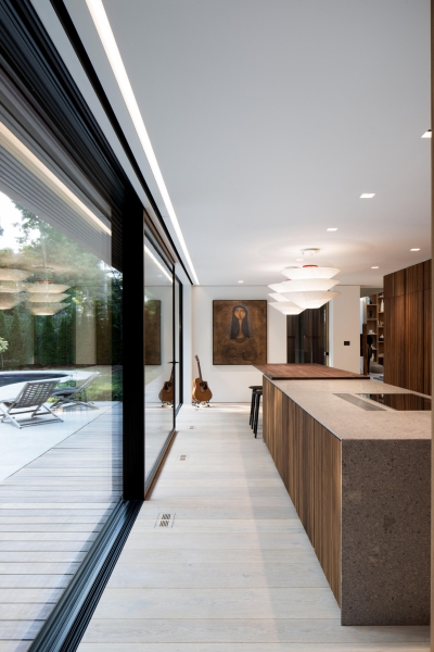 A Mid-Century Modern Home Renovation with Asian and Nordic Influences