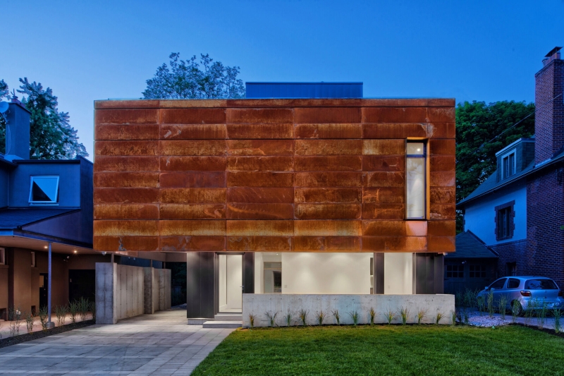 Corten Steel Gives This Home a Unique Urban Identity