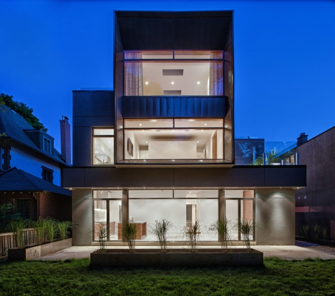 Corten Steel Gives This Home a Unique Urban Identity