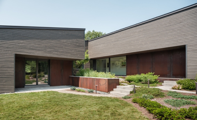 How Rusted Steel Adds Warmth To This Modern Home