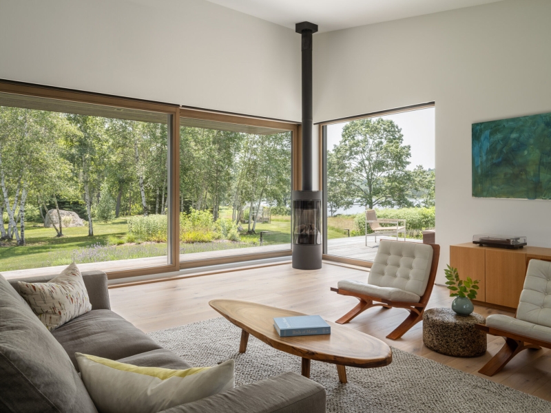 How Rusted Steel Adds Warmth To This Modern Home