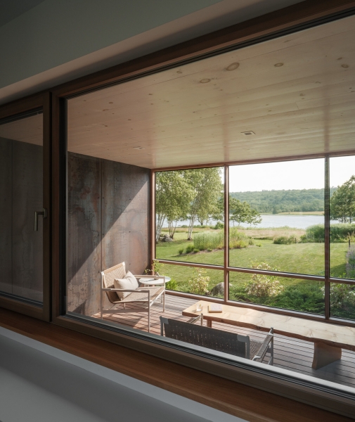 How Rusted Steel Adds Warmth To This Modern Home