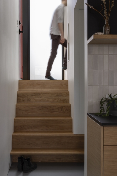 Inside a Houseboat That Feels Like a Home