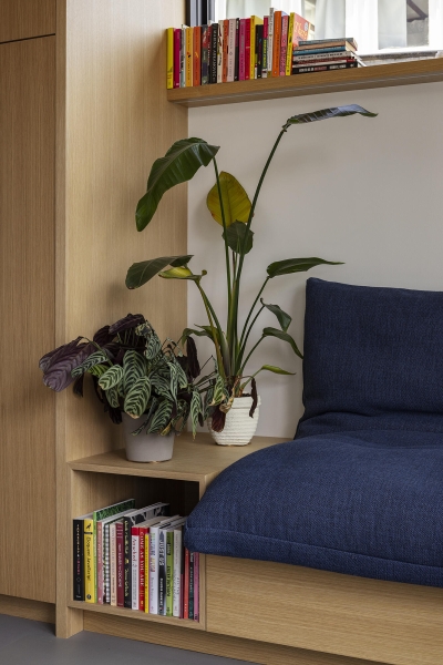 Inside a Houseboat That Feels Like a Home