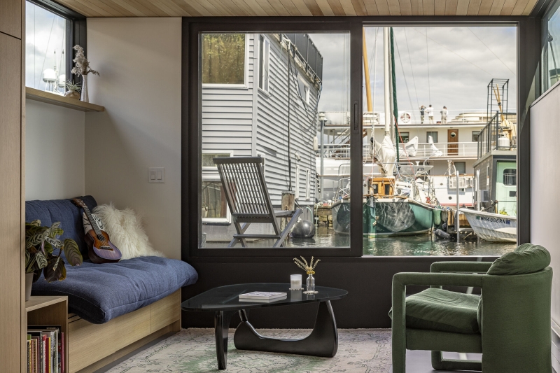 Inside a Houseboat That Feels Like a Home
