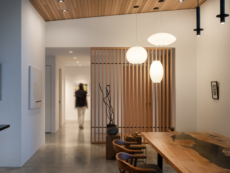 Inside the Forest Home That’s All About Light, Space, and Simplicity
